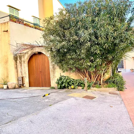 La Petite Maison A 20 Mt Dal Mare