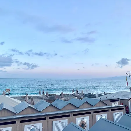 La Petite Maison A 20 Mt Dal Mare