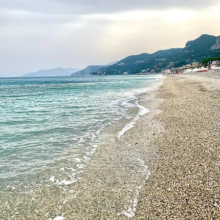 La Petite Maison A 20 Mt Dal Mare