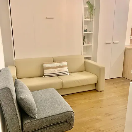 Lägenhet La Petite Maison A 20 Mt Dal Mare